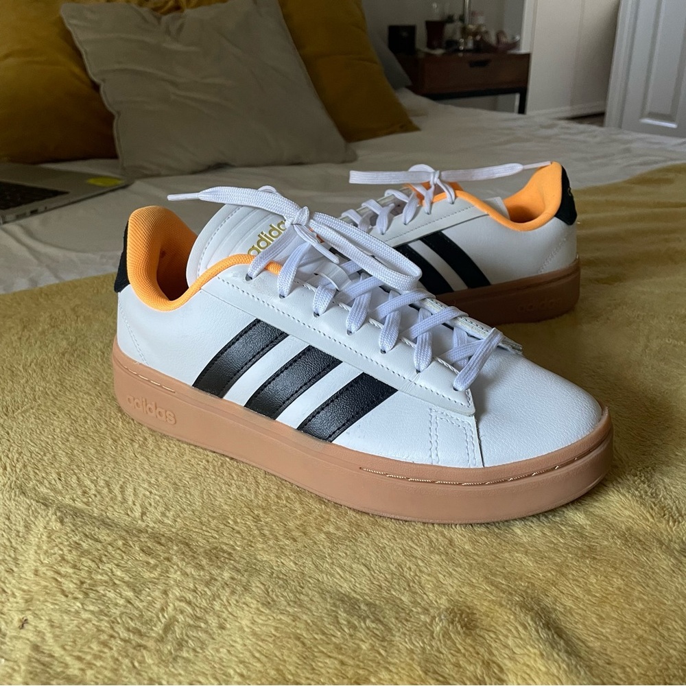 ADIDAS GRAND COURT ALPHA SNEAKER